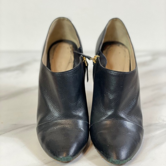 Chloe Ankle Booties w Chunky Heel - Picture 2 of 9